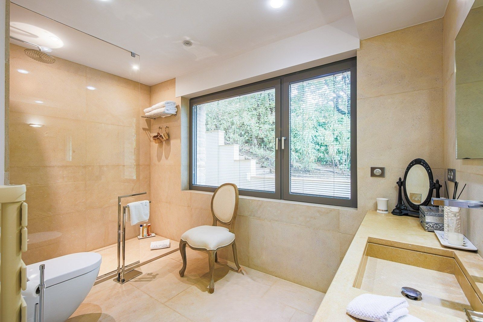 maison 9 Pièces en vente sur GASSIN (83580)