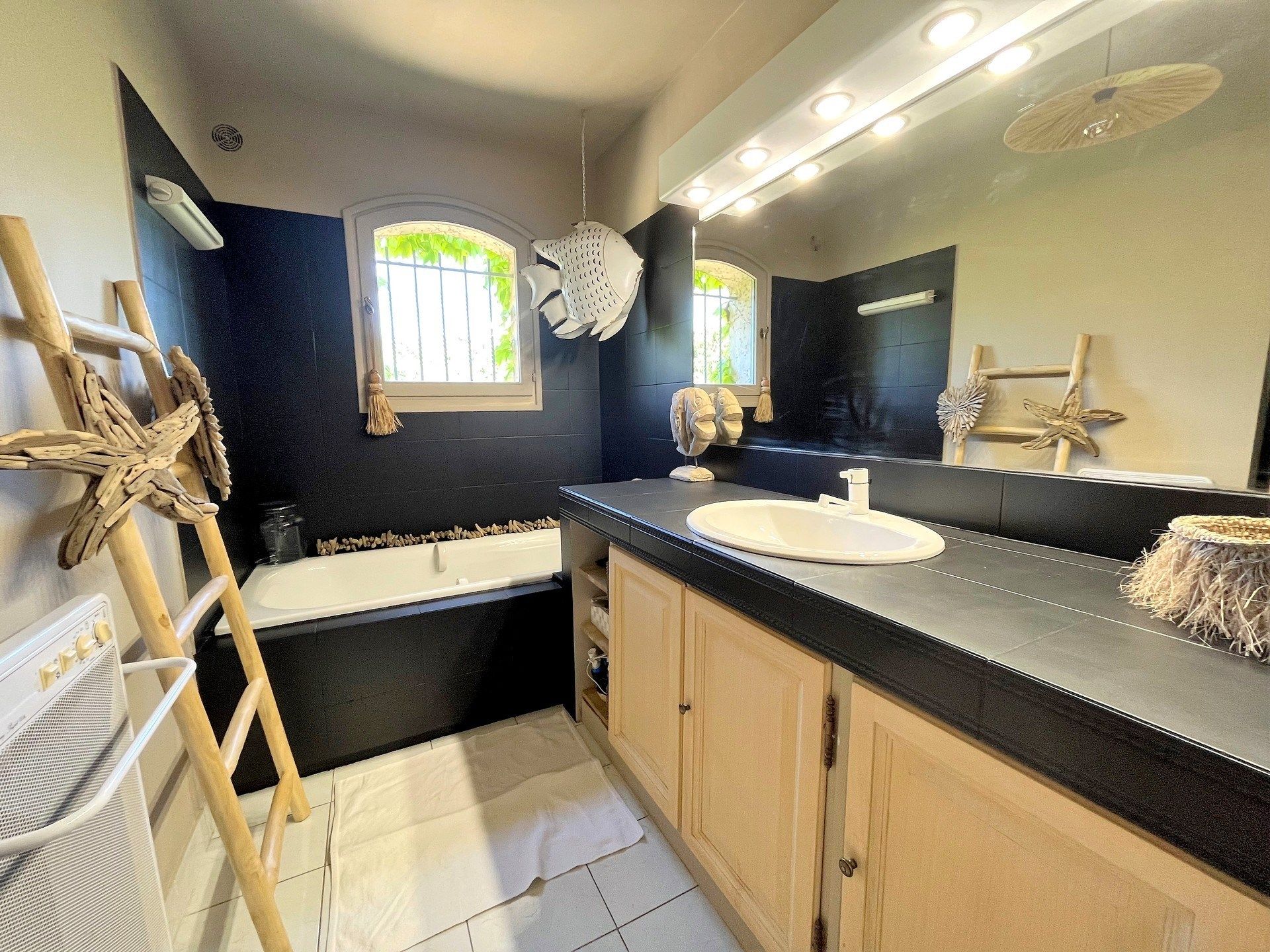 maison 6 Pièces en vente sur LA CROIX VALMER (83420)