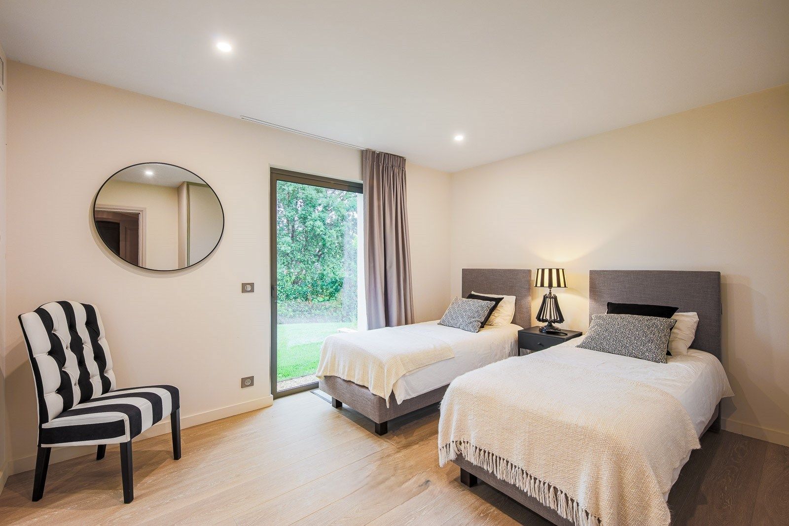 maison 10 Pièces en vente sur GASSIN (83580)