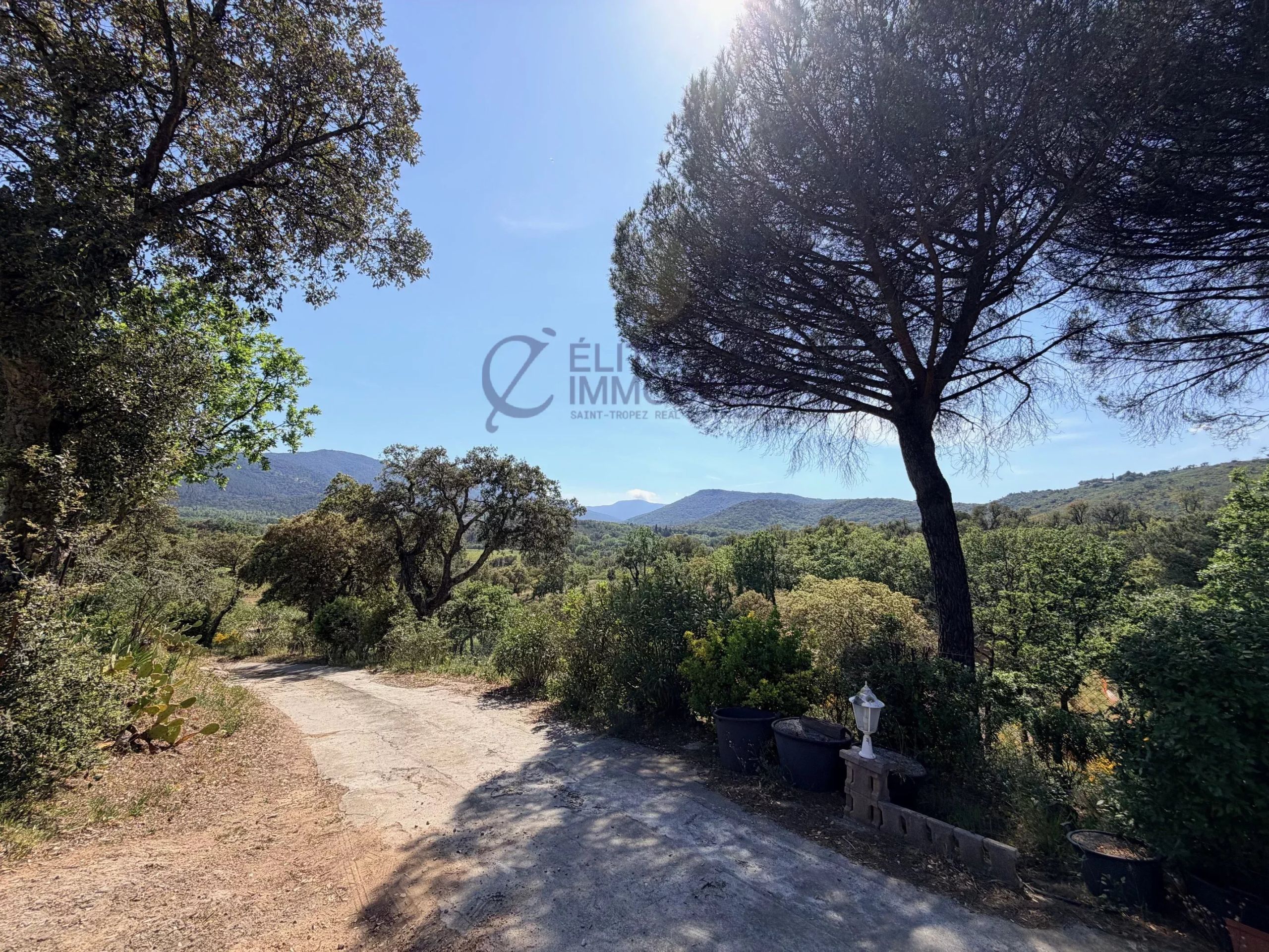 terrain en vente sur Cogolin (83310)