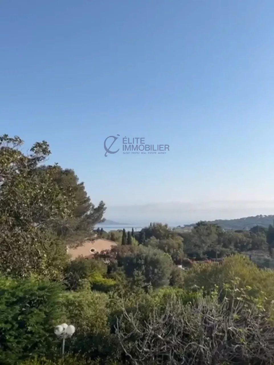 house 8 Rooms for sale on Saint-Tropez (83990)