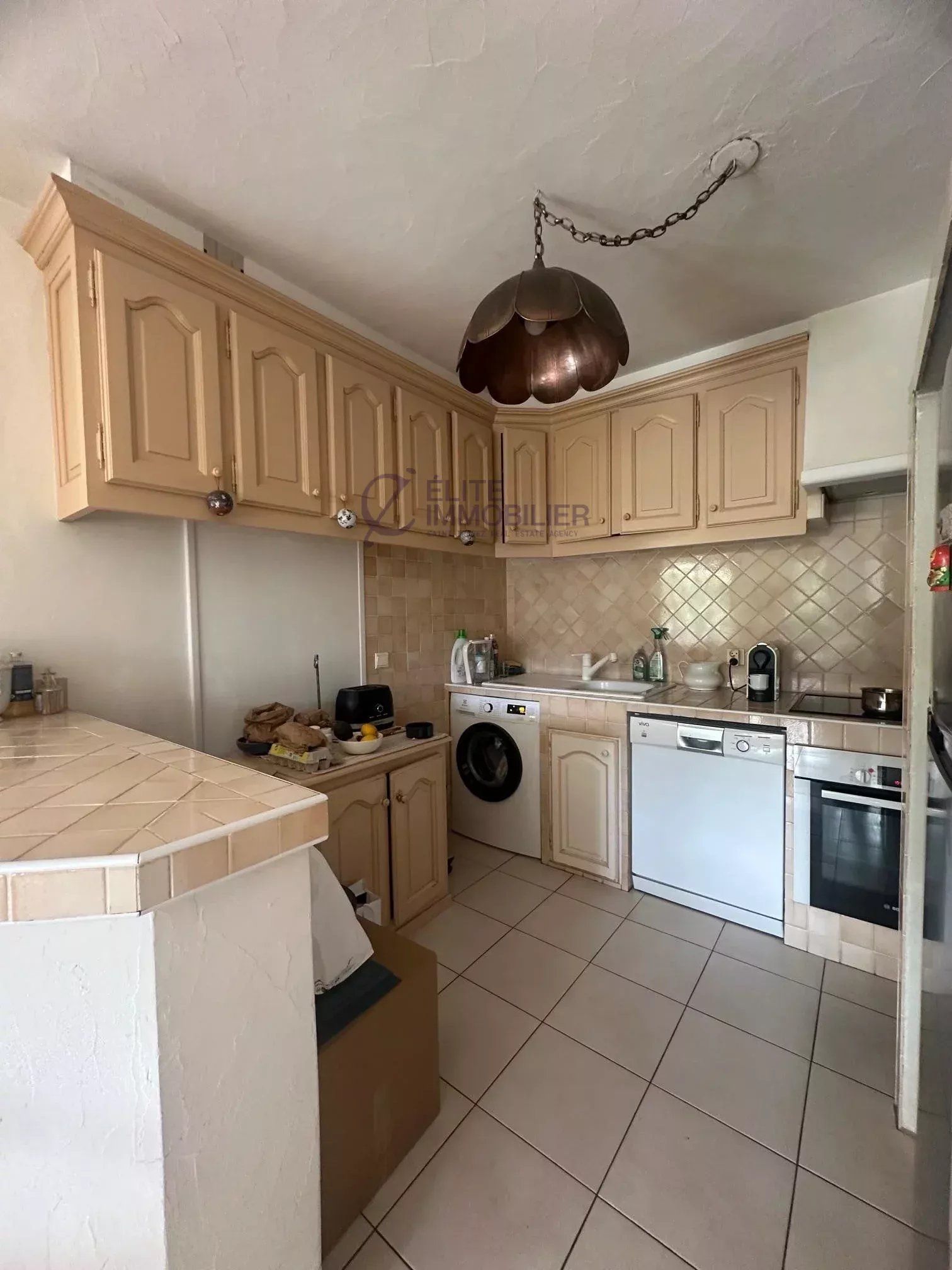 apartment 3 Rooms for sale on Saint-Tropez (83990)