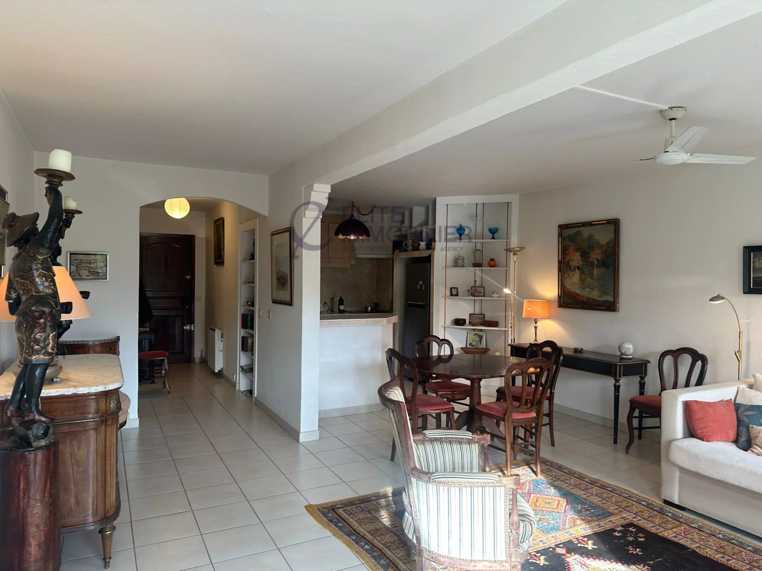 apartment 3 Rooms for sale on Saint-Tropez (83990)