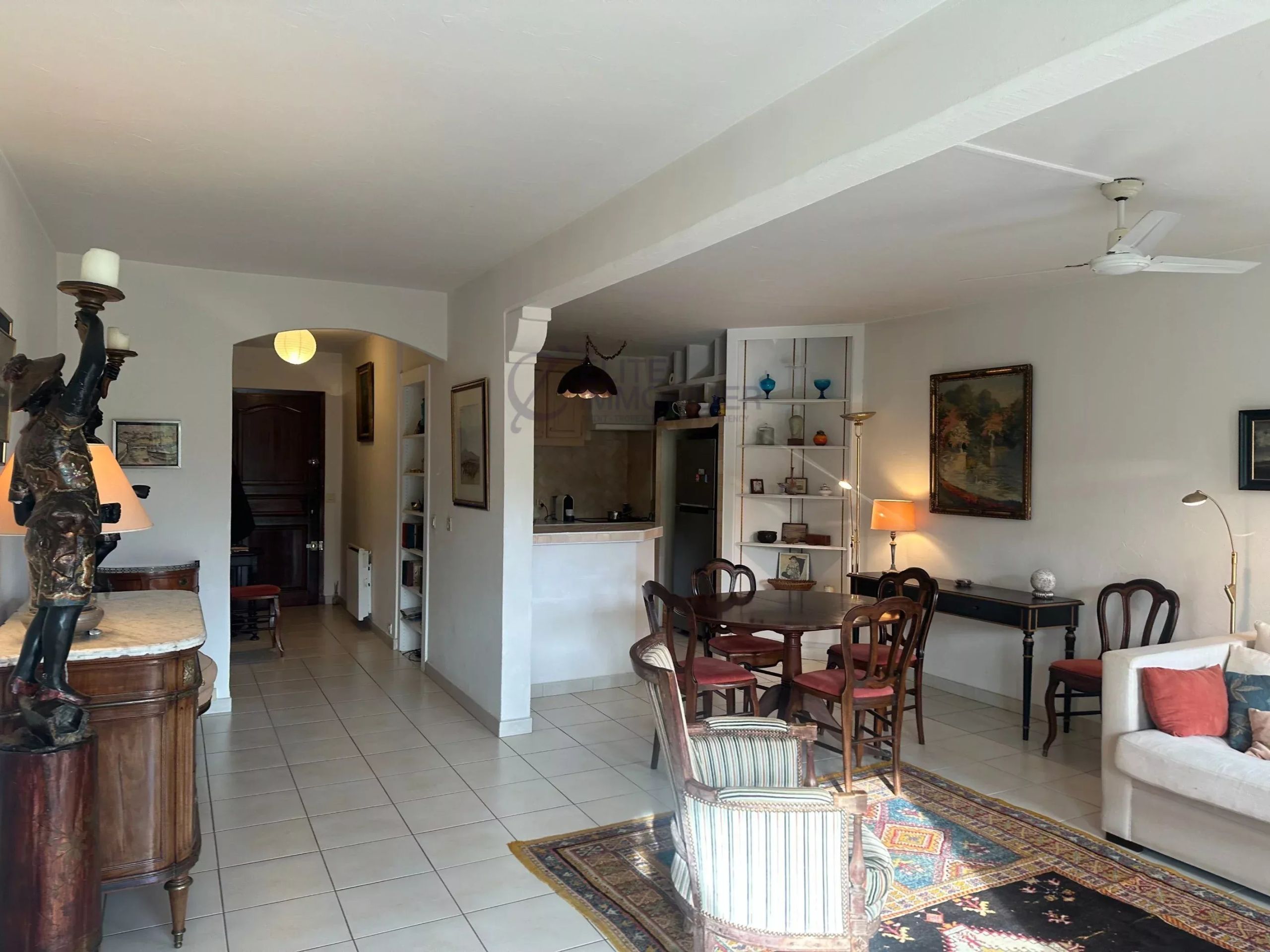 apartment 3 Rooms for sale on Saint-Tropez (83990)