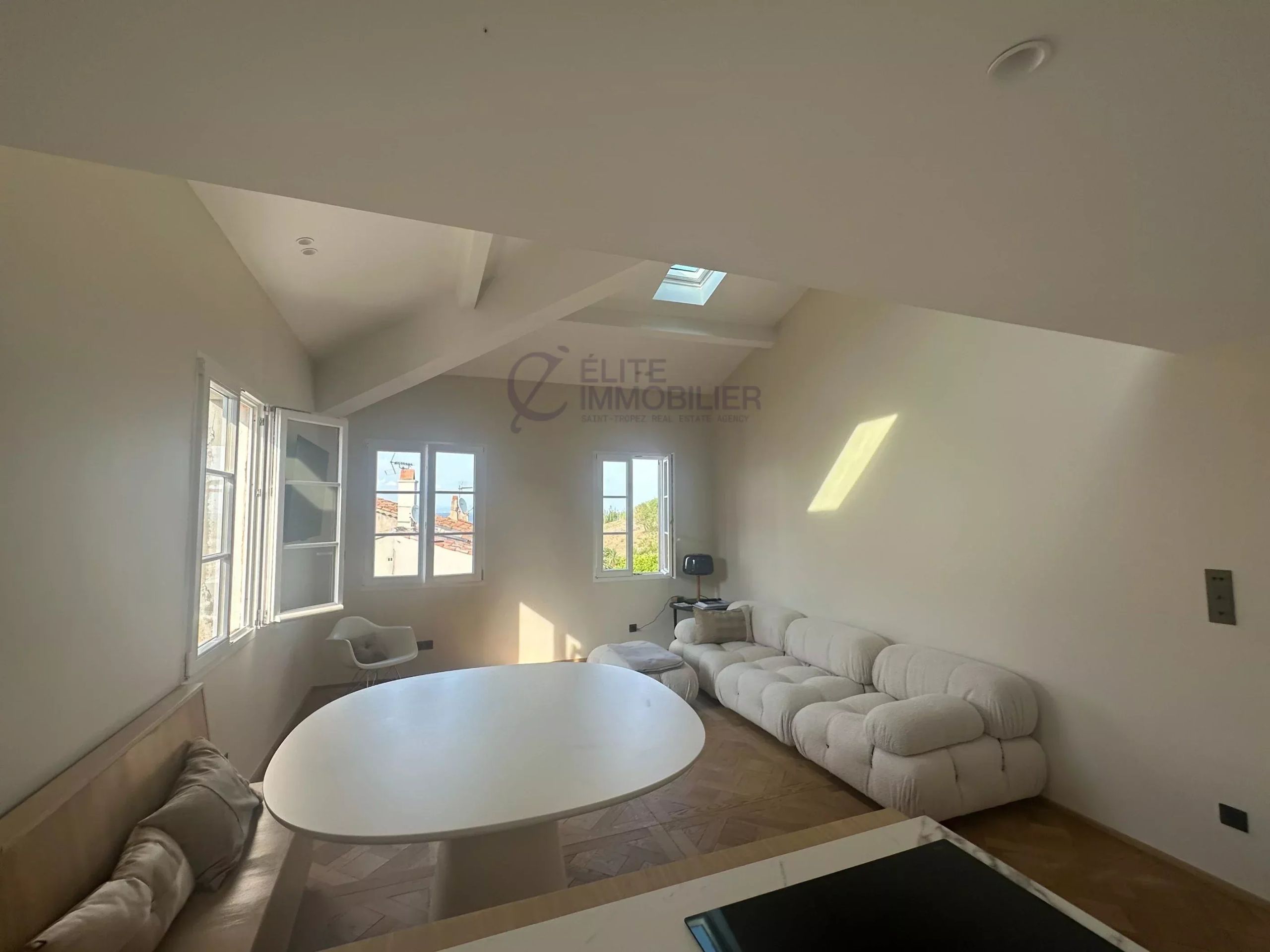 townhouse 3 Rooms for sale on Saint-Tropez (83990)