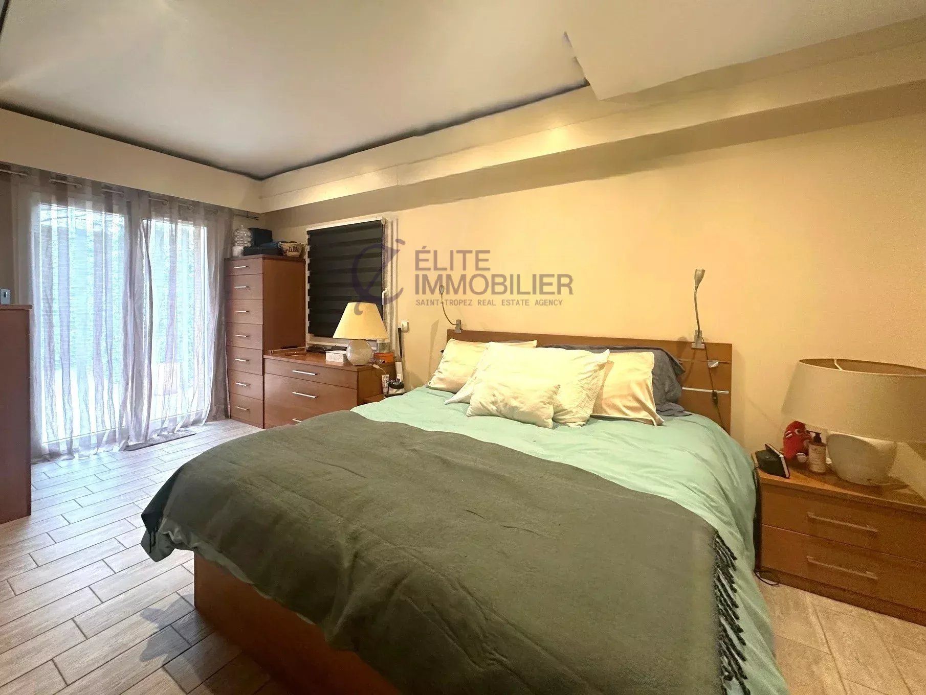 house 4 Rooms for sale on Saint-Tropez (83990)