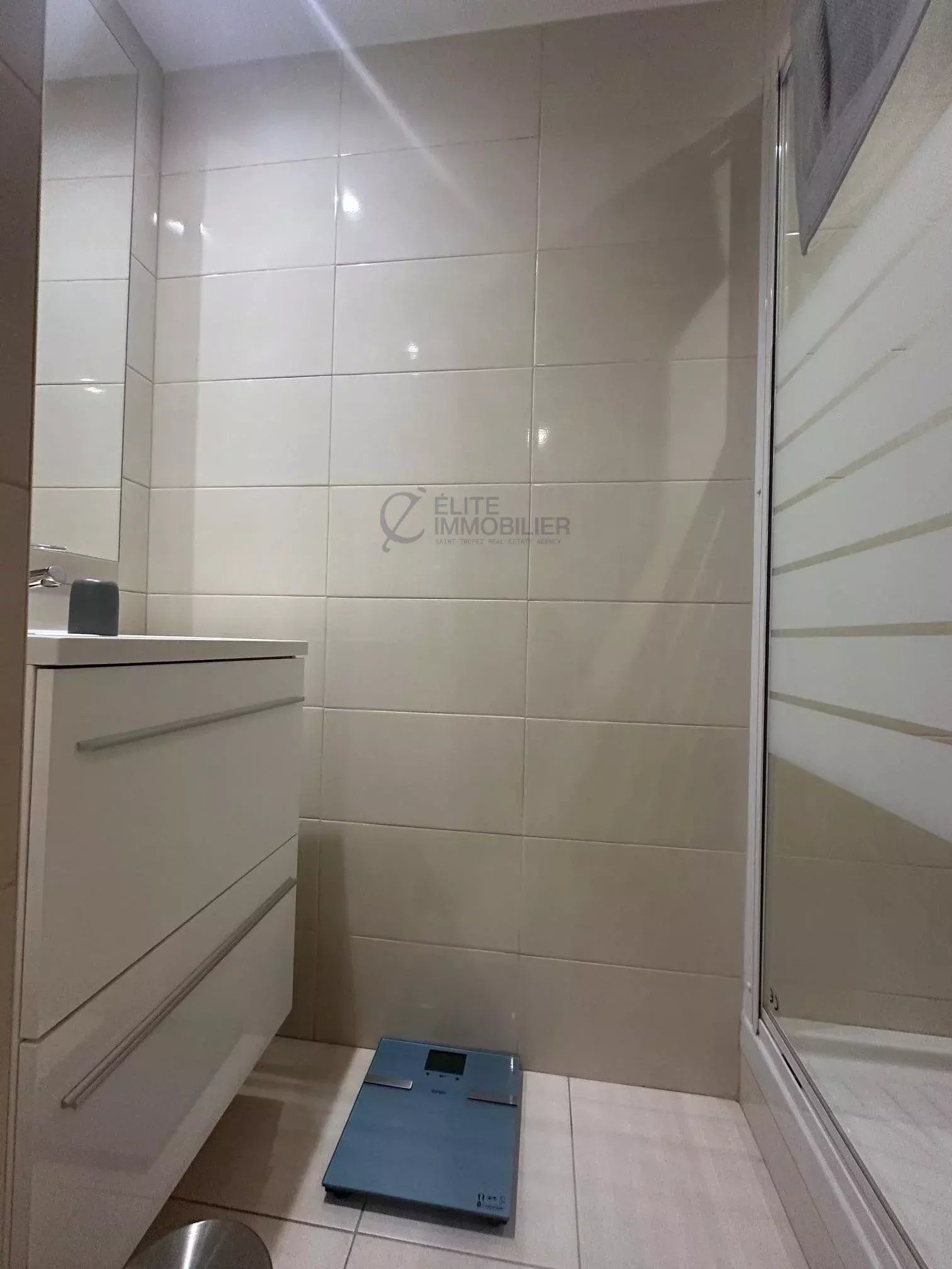 house 4 Rooms for sale on Saint-Tropez (83990)