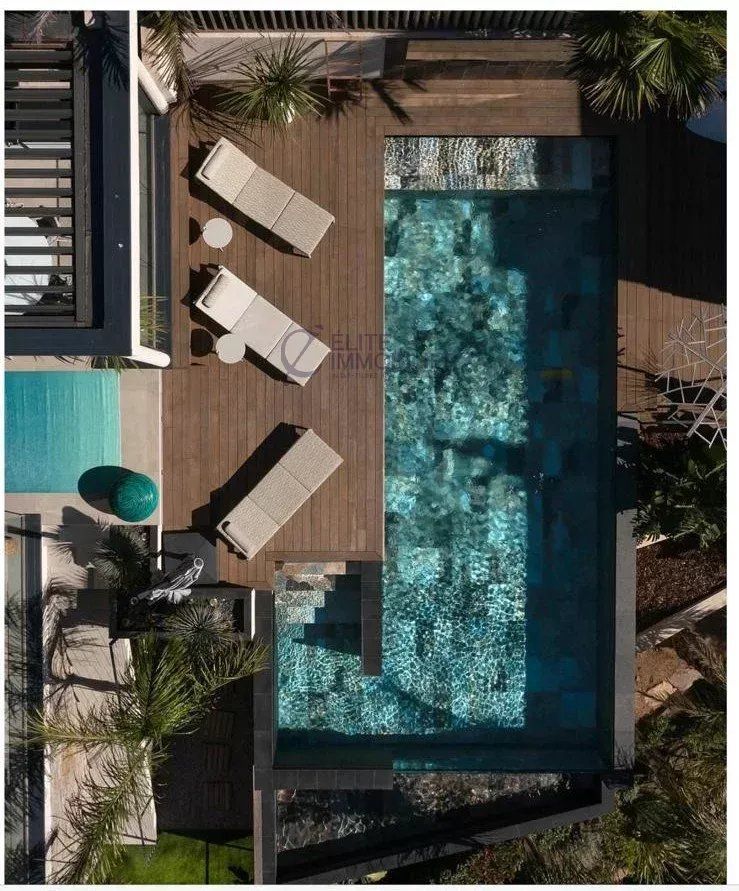 villa 8 Pièces en vente sur Gassin (83580)