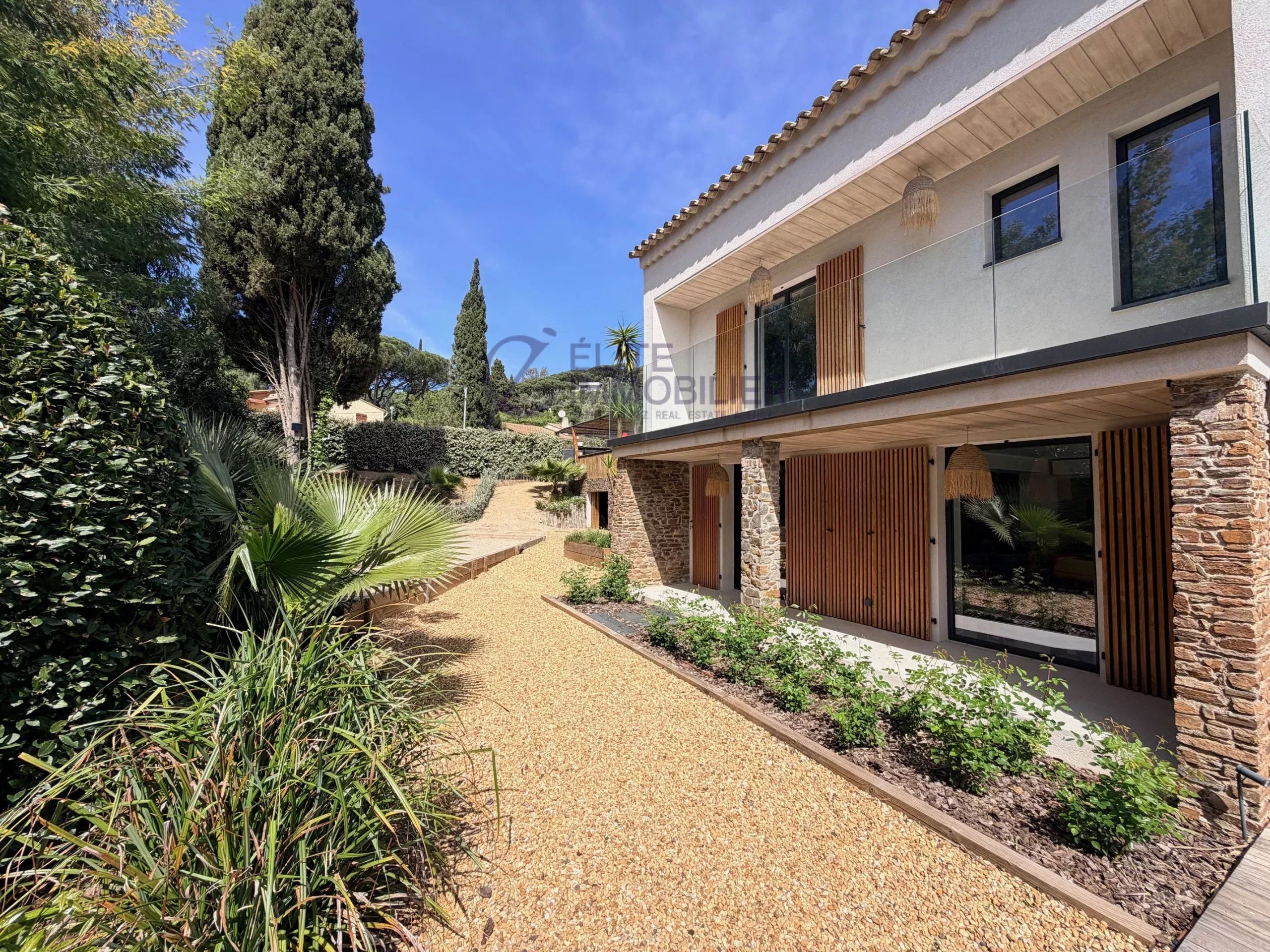 maison 5 Pièces en vente sur La Croix-Valmer (83420)