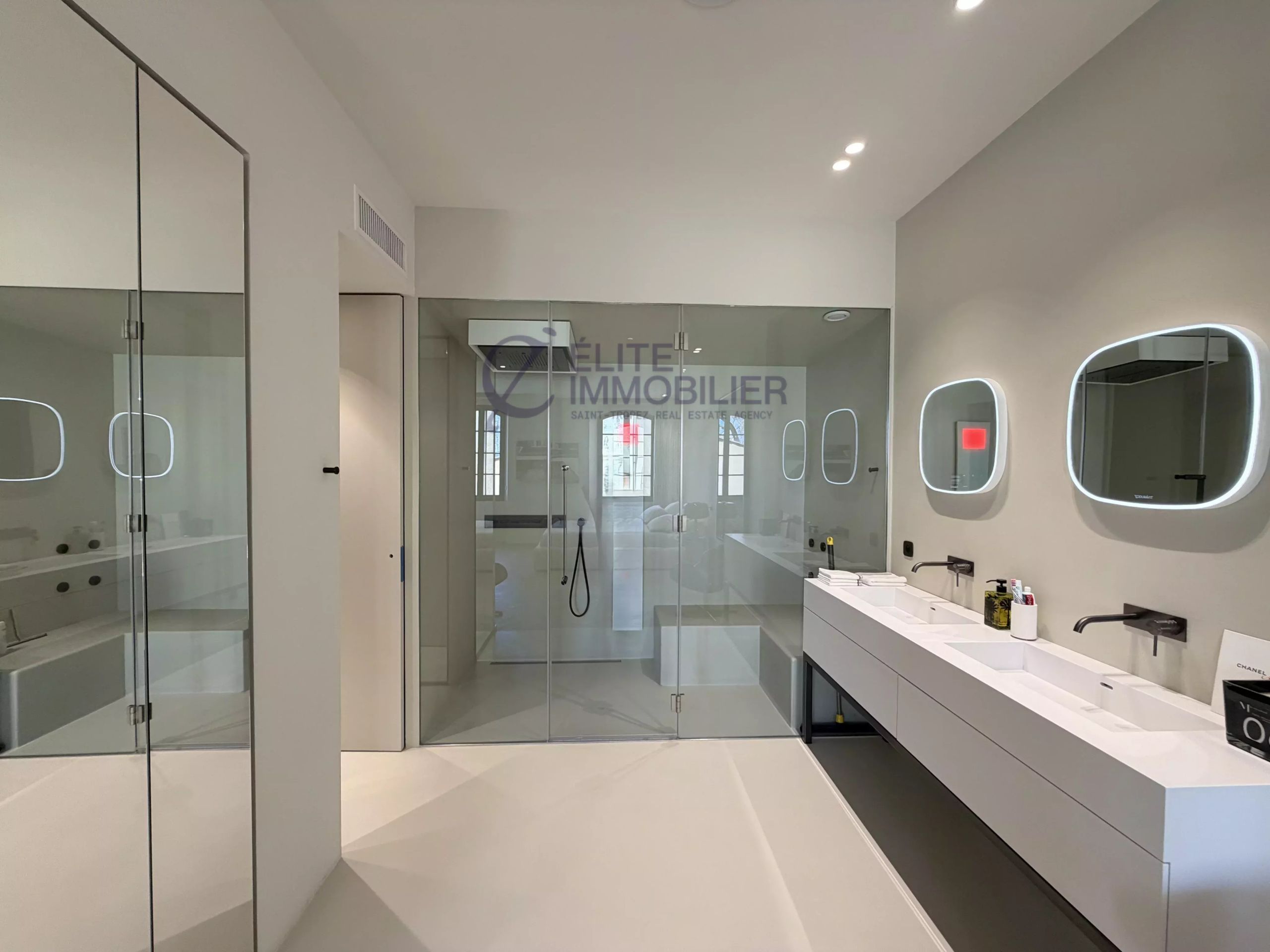 maison de ville 7 Pièces en vente sur Saint-Tropez (83990)