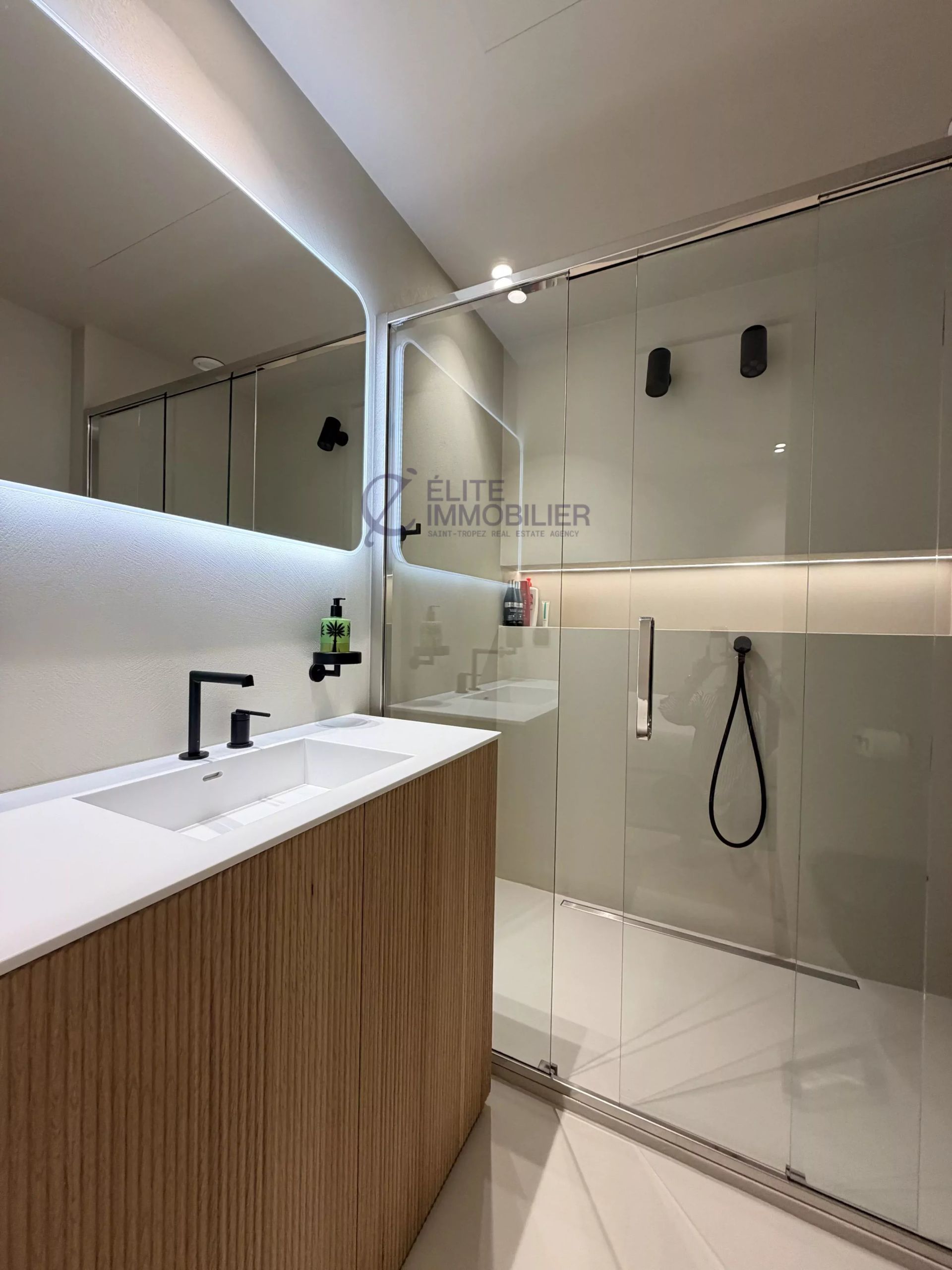 maison de ville 7 Pièces en vente sur Saint-Tropez (83990)