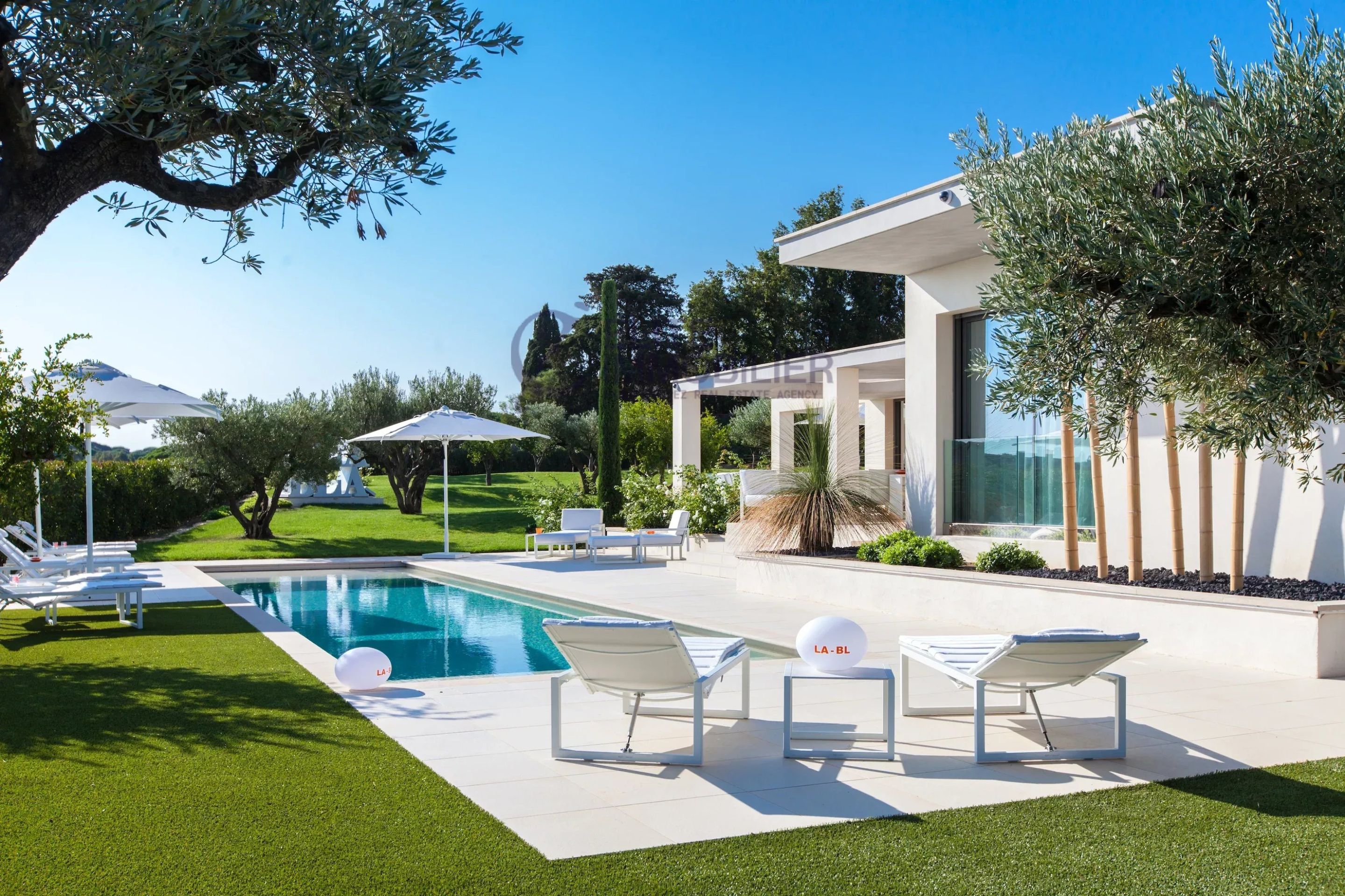 villa 8 Pièces en vente sur Saint-Tropez (83990)
