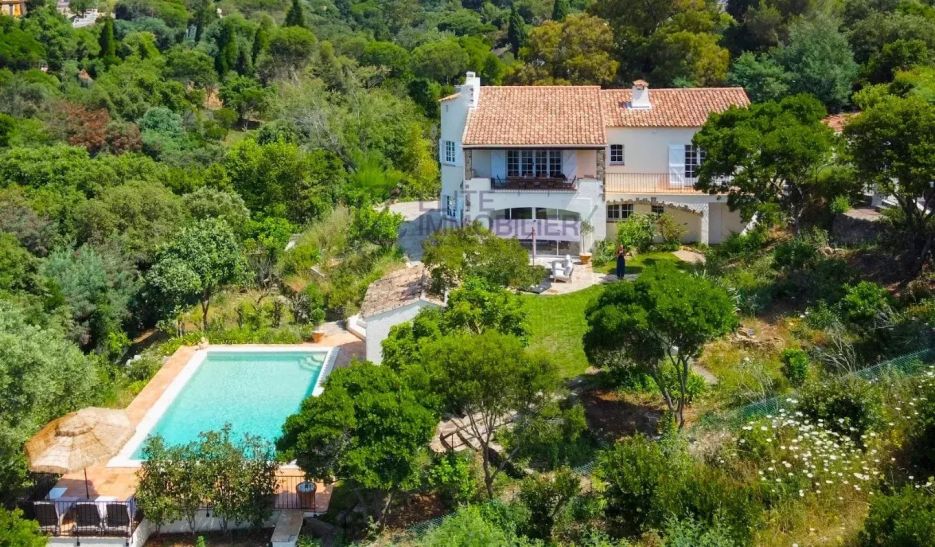 maison 7 Pièces en vente sur La Croix-Valmer (83420)