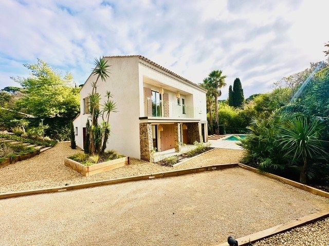 maison 5 Pièces en vente sur LA CROIX VALMER (83420)